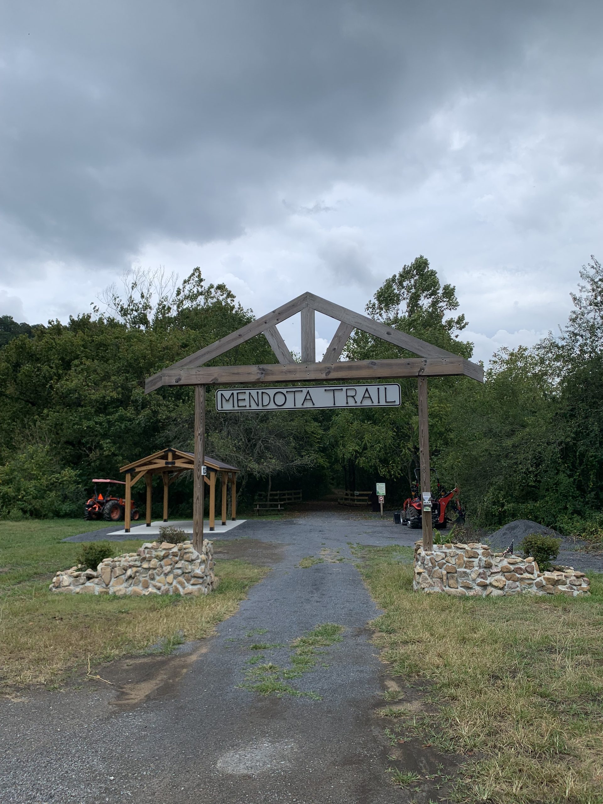 Mendota Trail trailhead sign