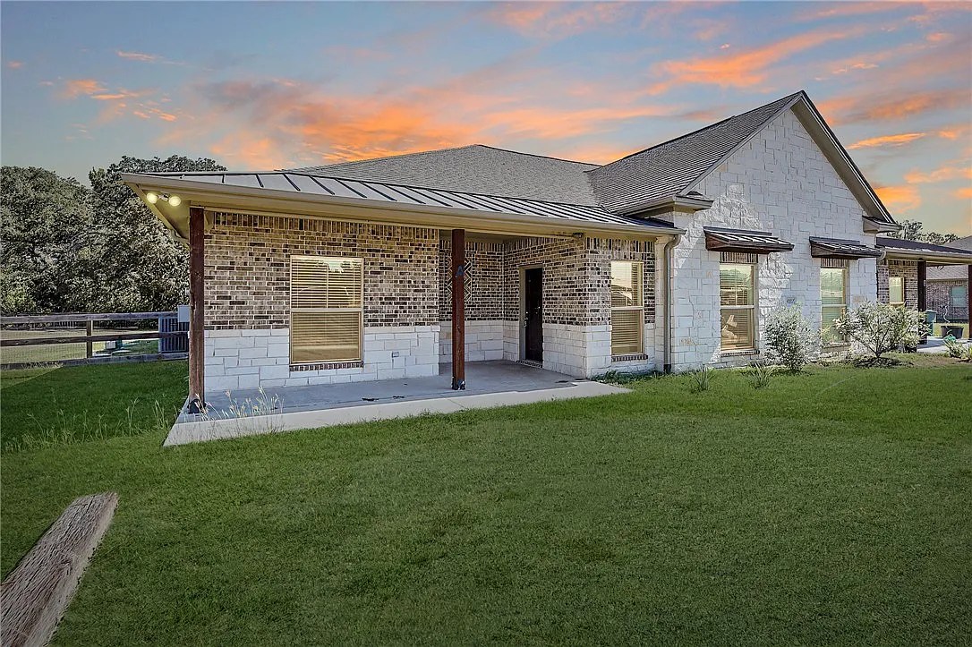 Duplex ready for remodeling in Bryan TX
