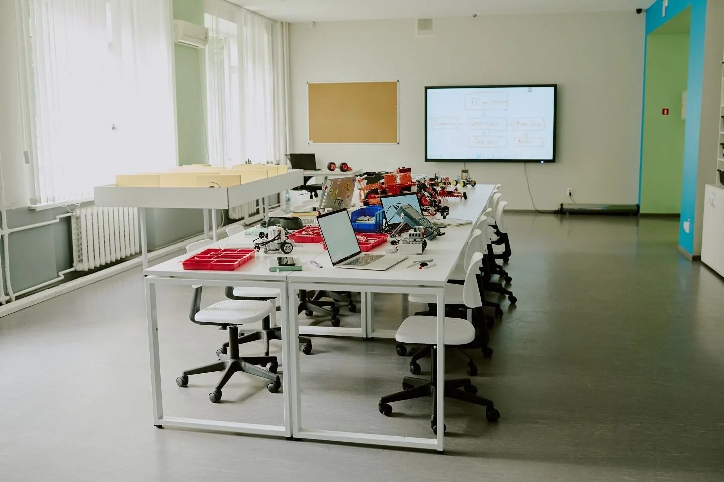 Advanced Lab Setup Services for Universities
