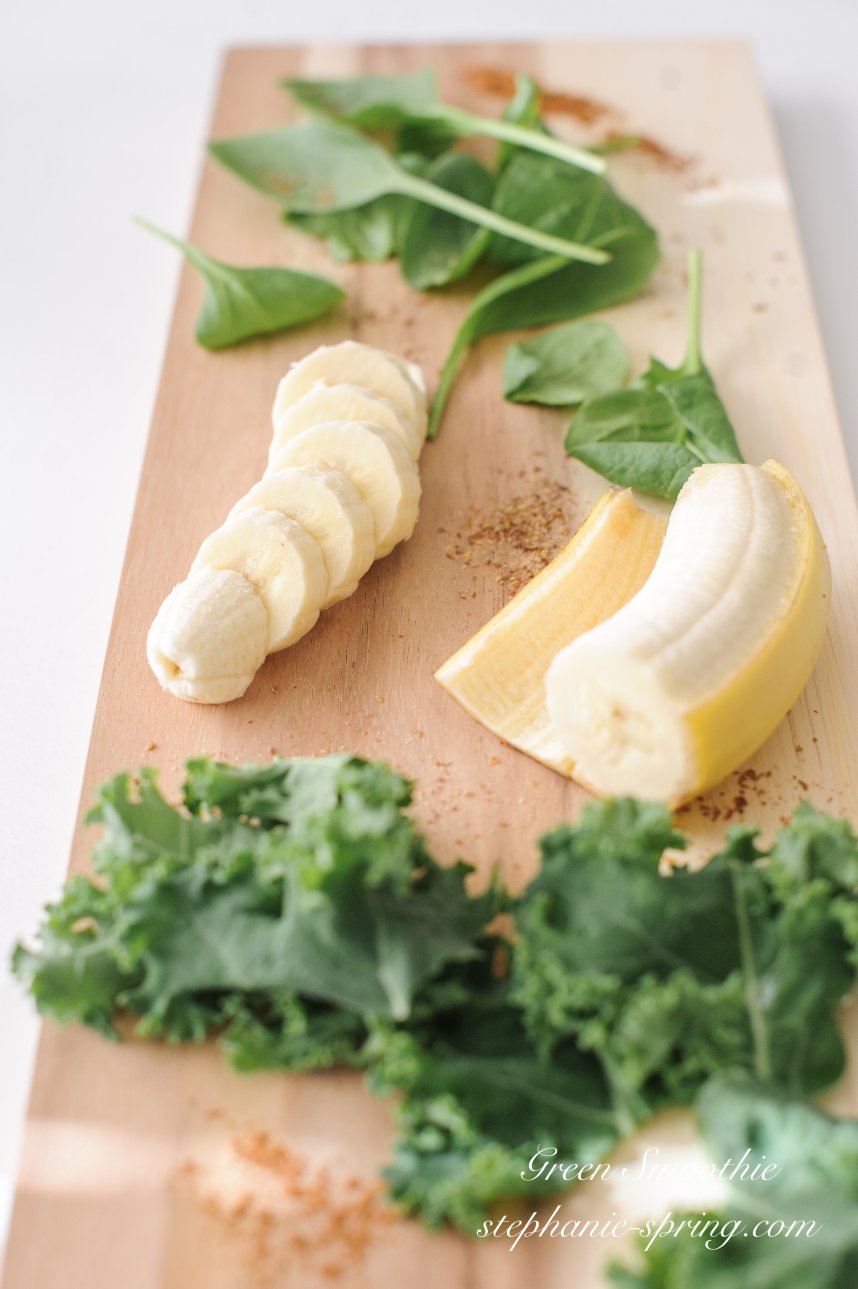 Green Smoothie Recipe at: stephanie-spring.com