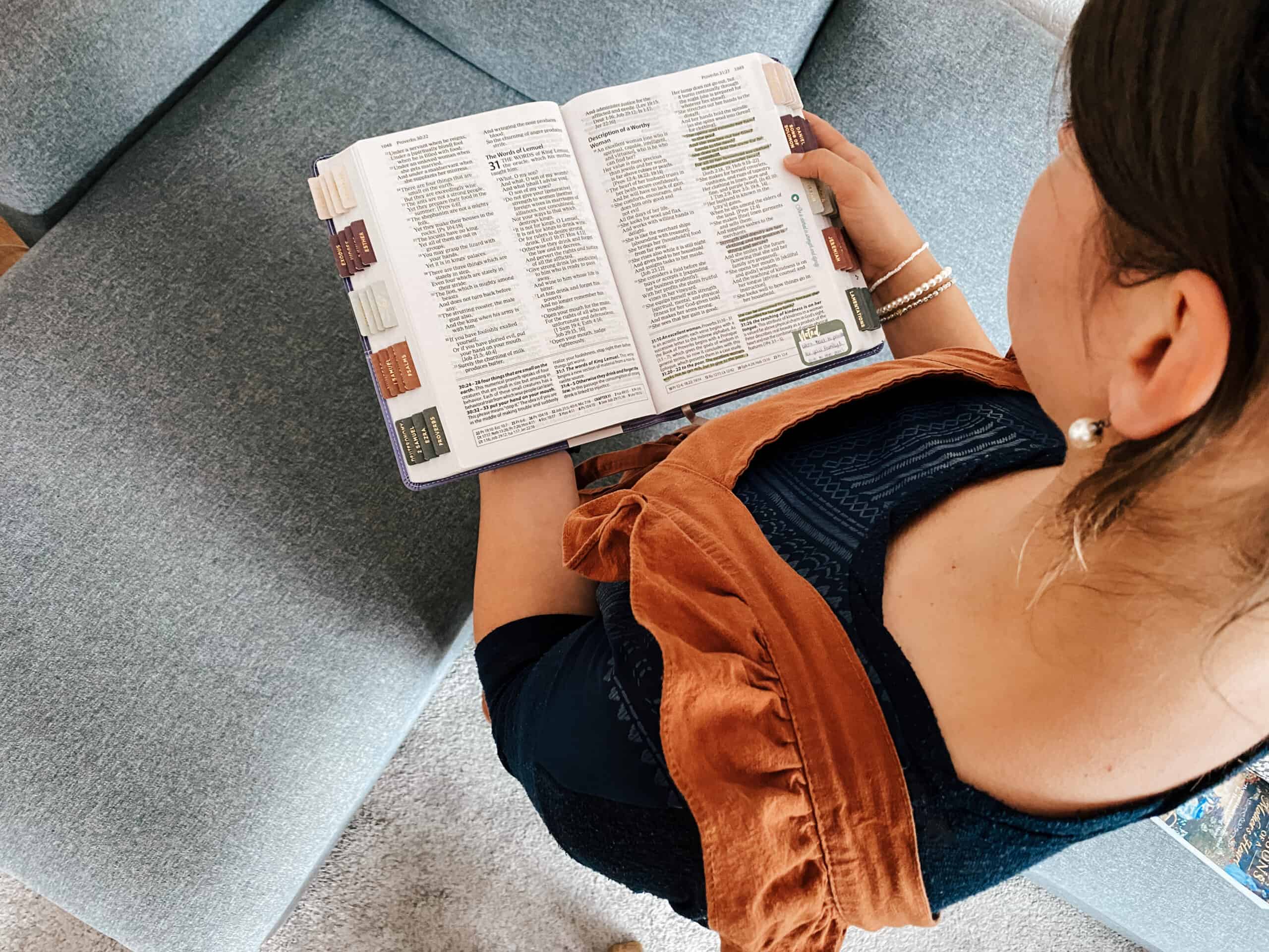 10 habits to start in 2024 as a Christian Homemaker