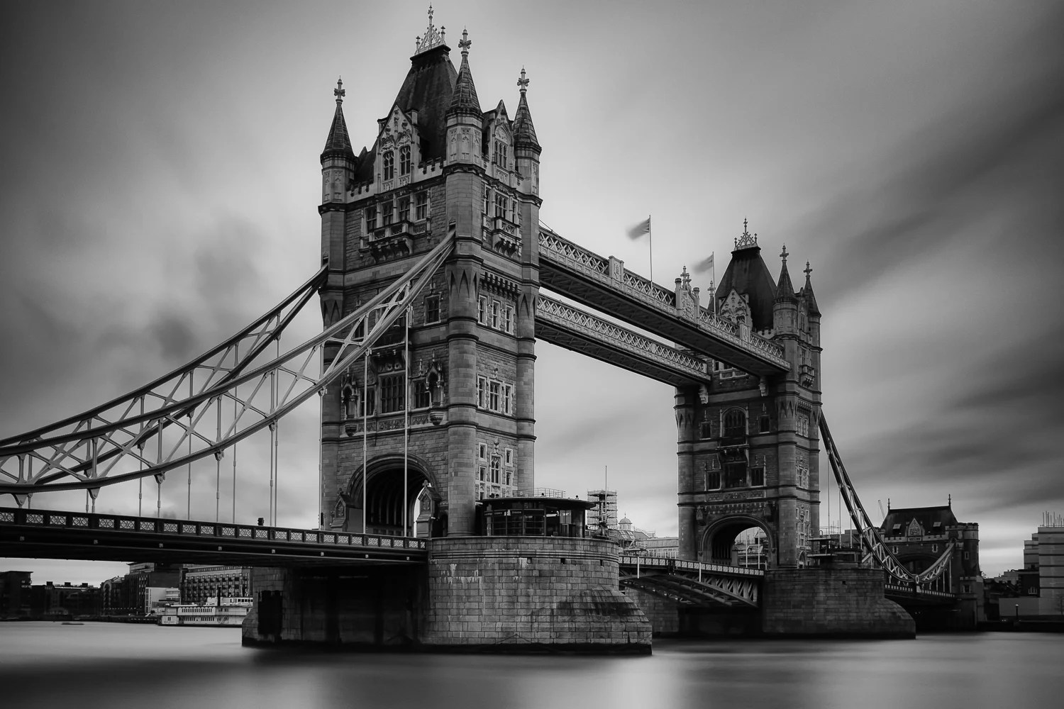  Tower Bridge - 240 seconds at f/8 