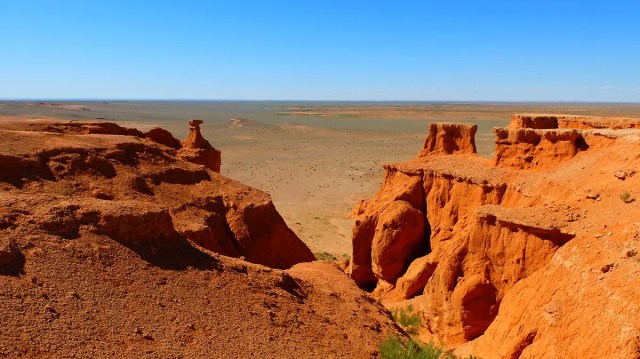 Bayanzag / Flaming Cliffs