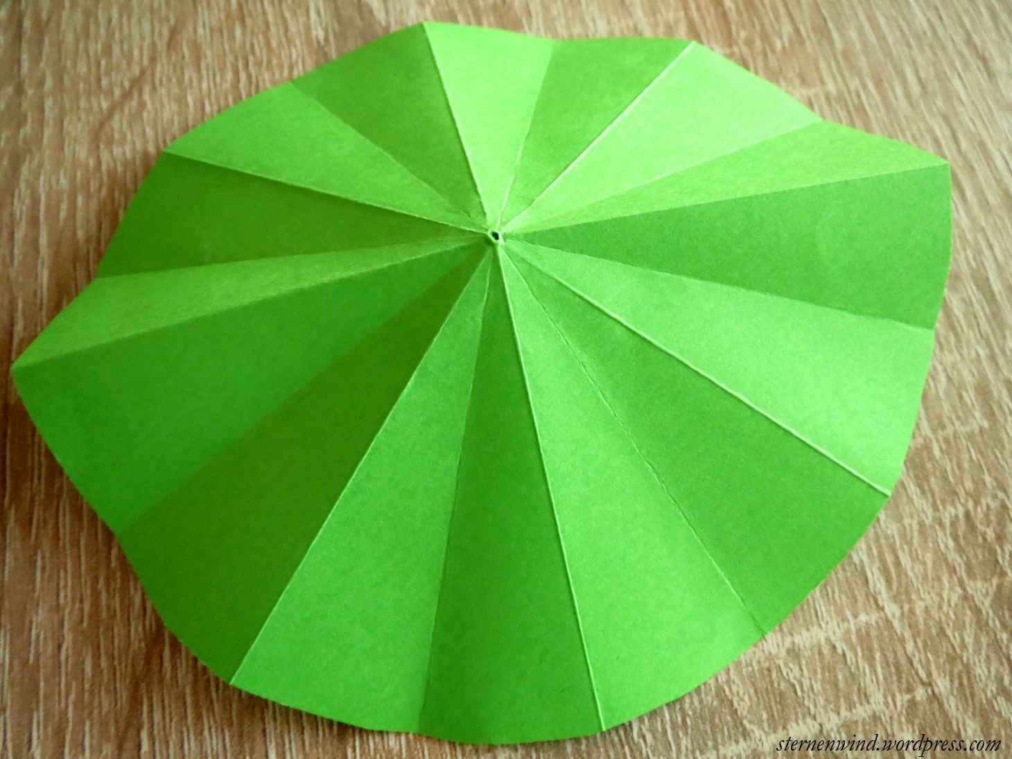 Papiertannenbäumchen