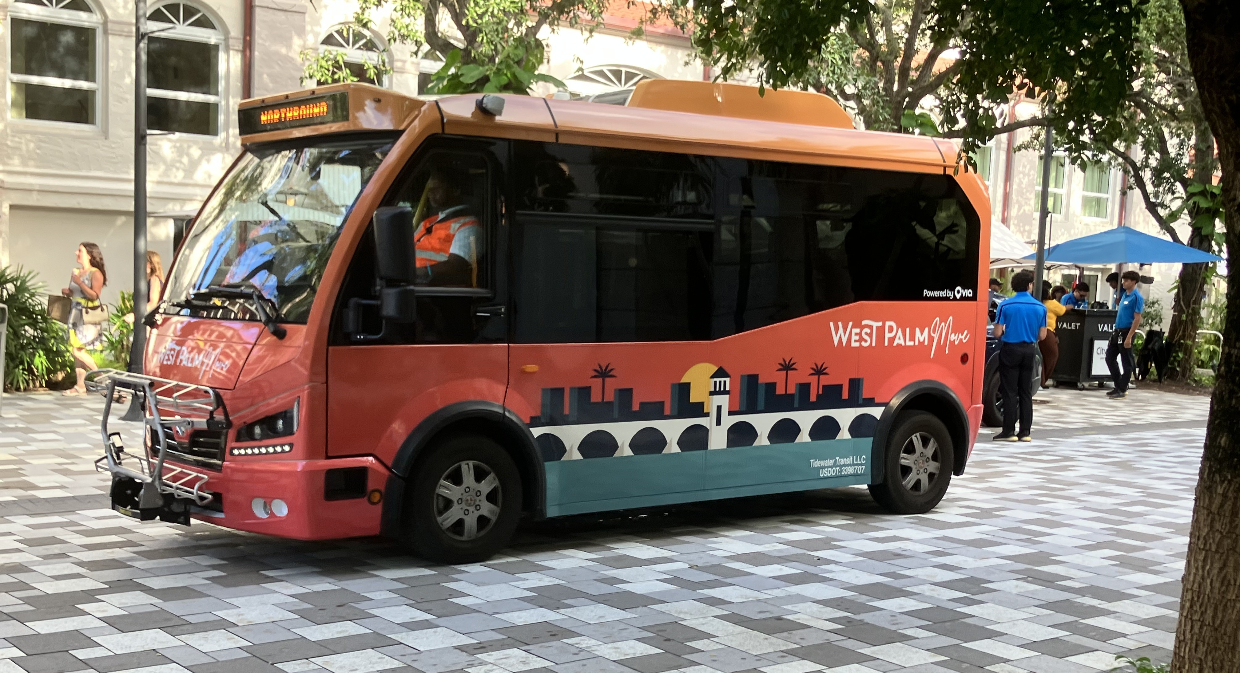 West Palm Move promises an all-electric fleet of vehicles. (Photo: Anne Geggis/Stet)