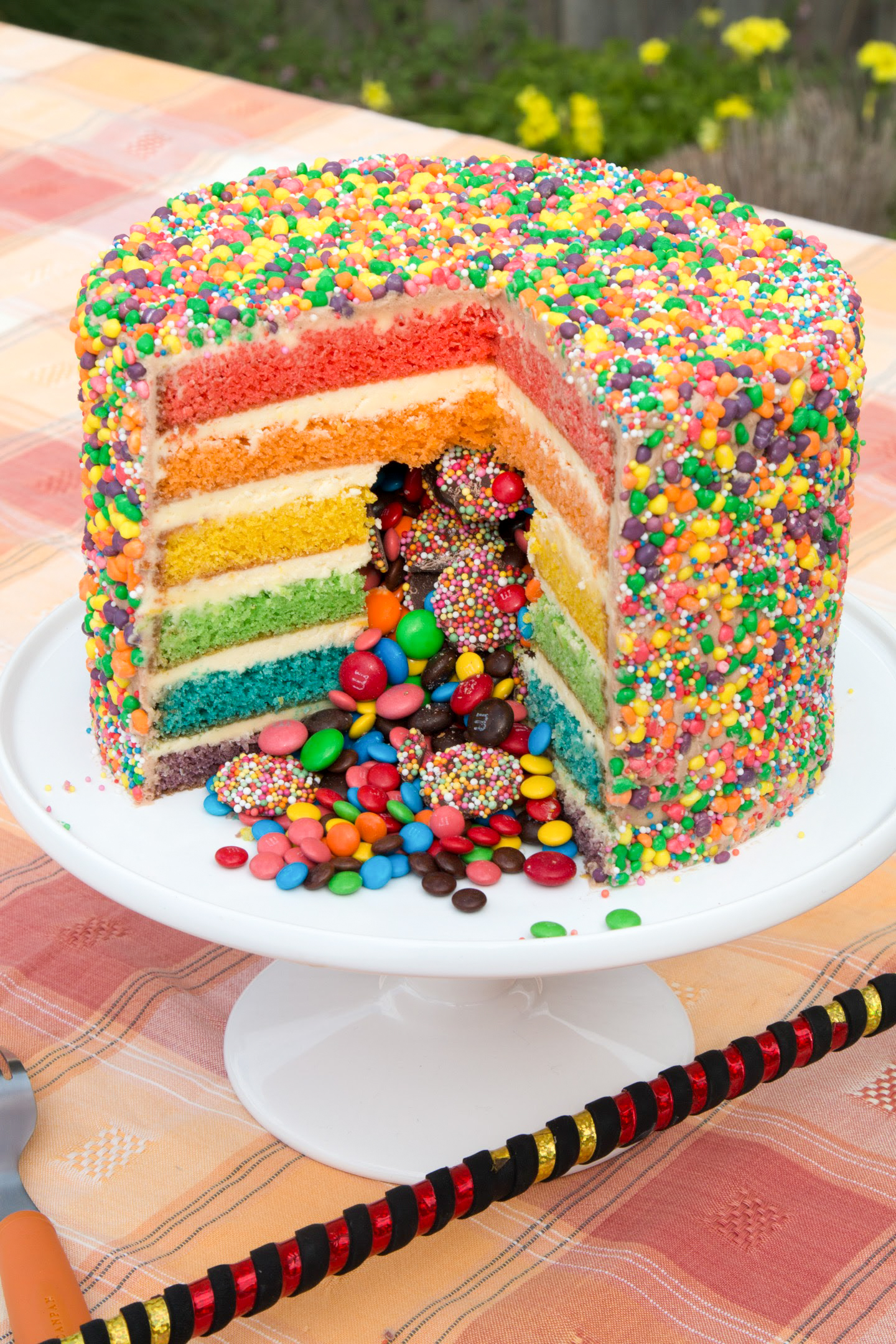 Kuchen backen mit nur drei zutaten? RAINBOW PINATA CAKE - Easy Cake Batter - Steve's Kitchen