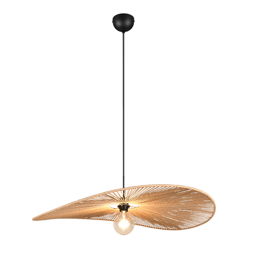 Een moderne hanglamp met een grote, asymmetrische, bladvormige houten kap en een zichtbare gloeilamp, die aan het plafond hangt met een lang, slank zwart snoer.