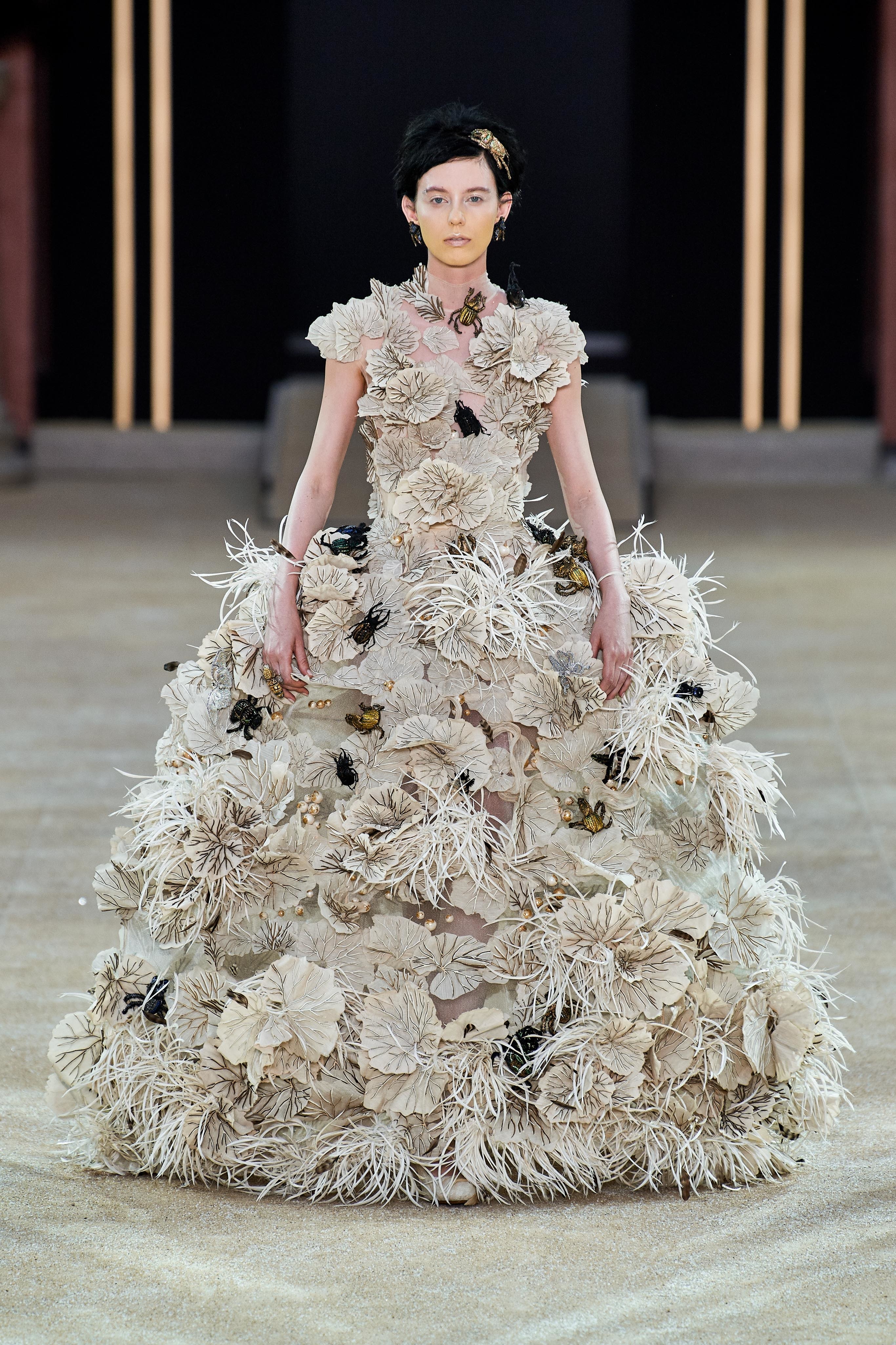Guo Pei Haute Couture Week Fall 2019 review!