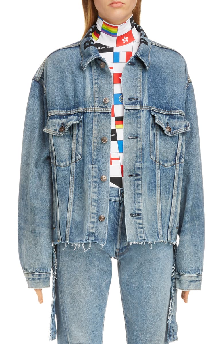 Deconstructed Jeans 2019 and 2020 | Jeans desconstruído, a tendência de 2019 e 2020
Balenciaga