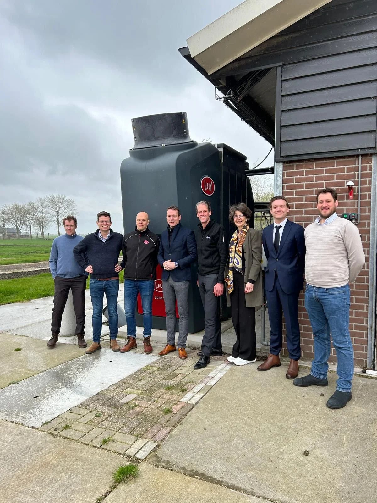Goed nieuws (?) voor melkveehouders én milieu: Lely Sphere officieel erkend als ammoniakemissiearm stalsysteem in Vlaanderen
