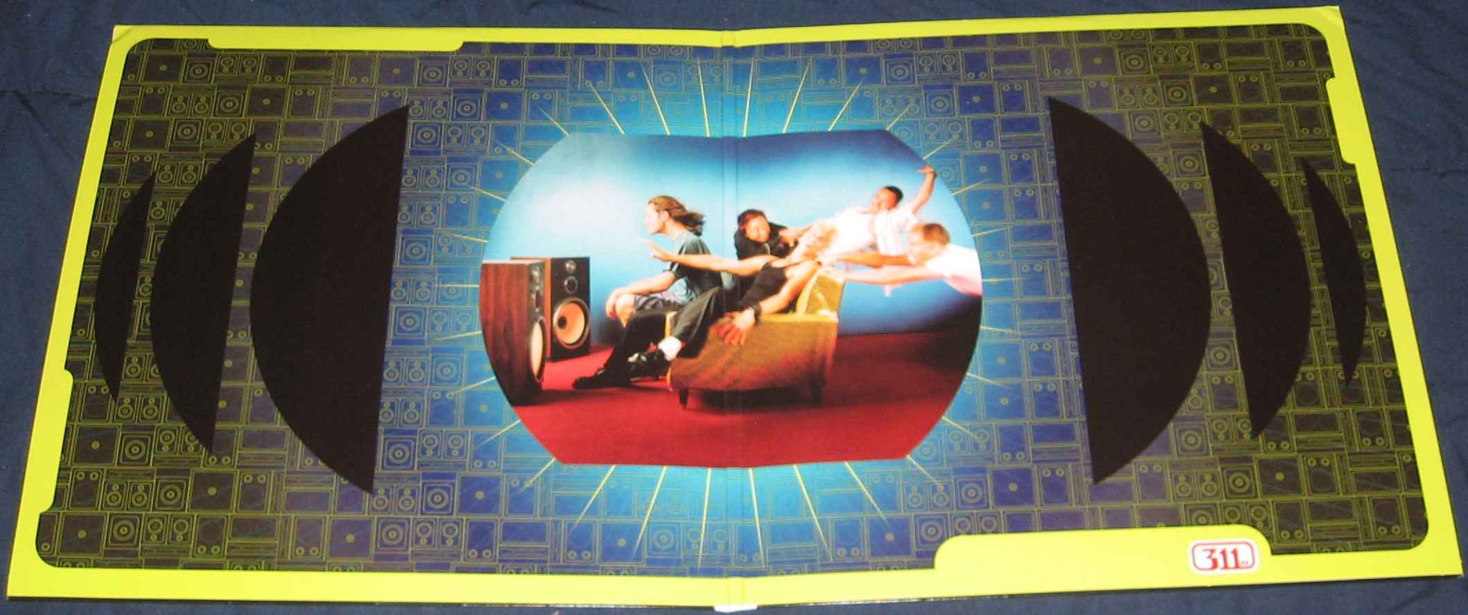 311-soundsystem-gatefold.jpg?ssl=1
