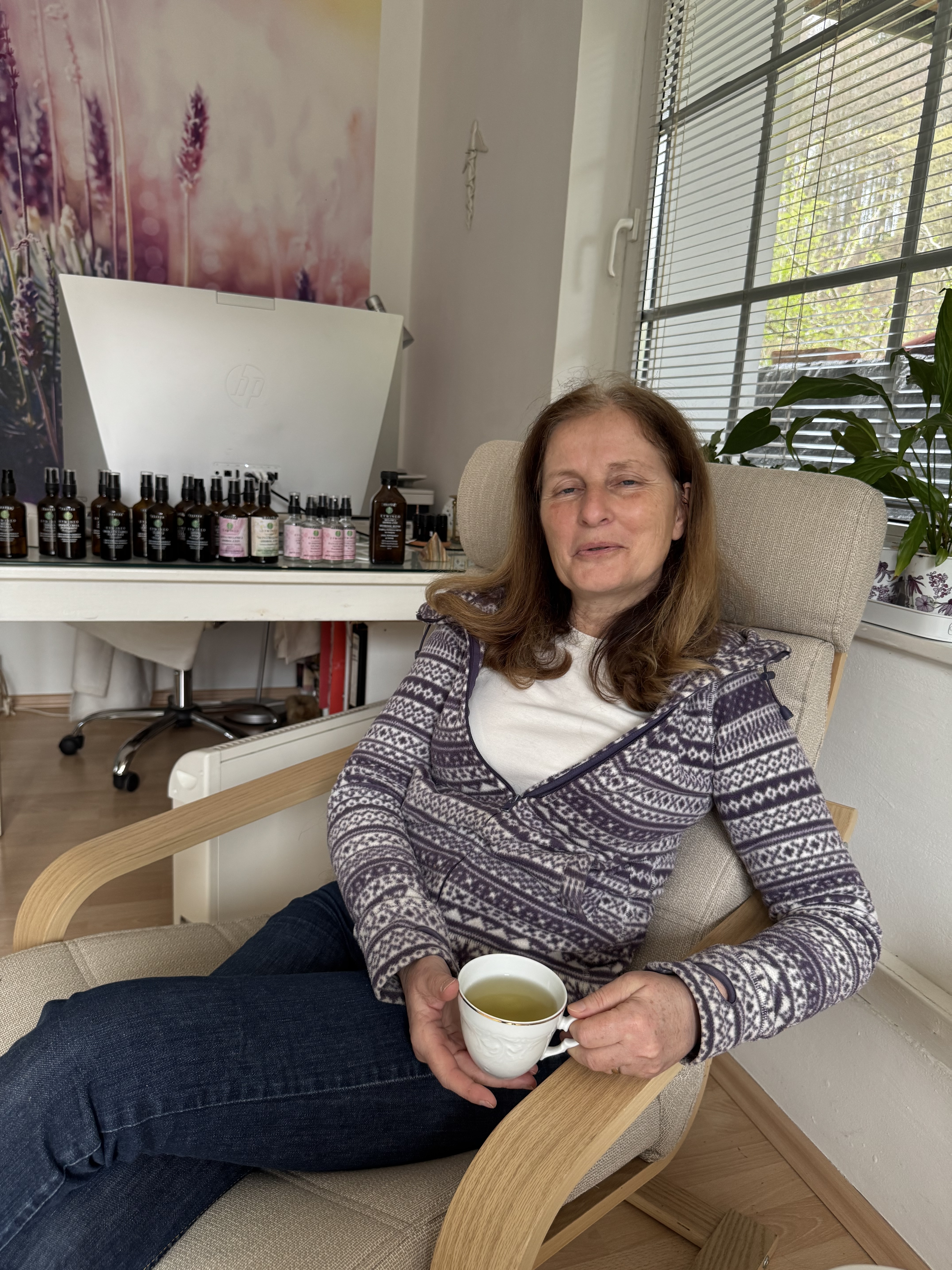 SLOVENIA - ESSENTIAL OIL DISTILLATION