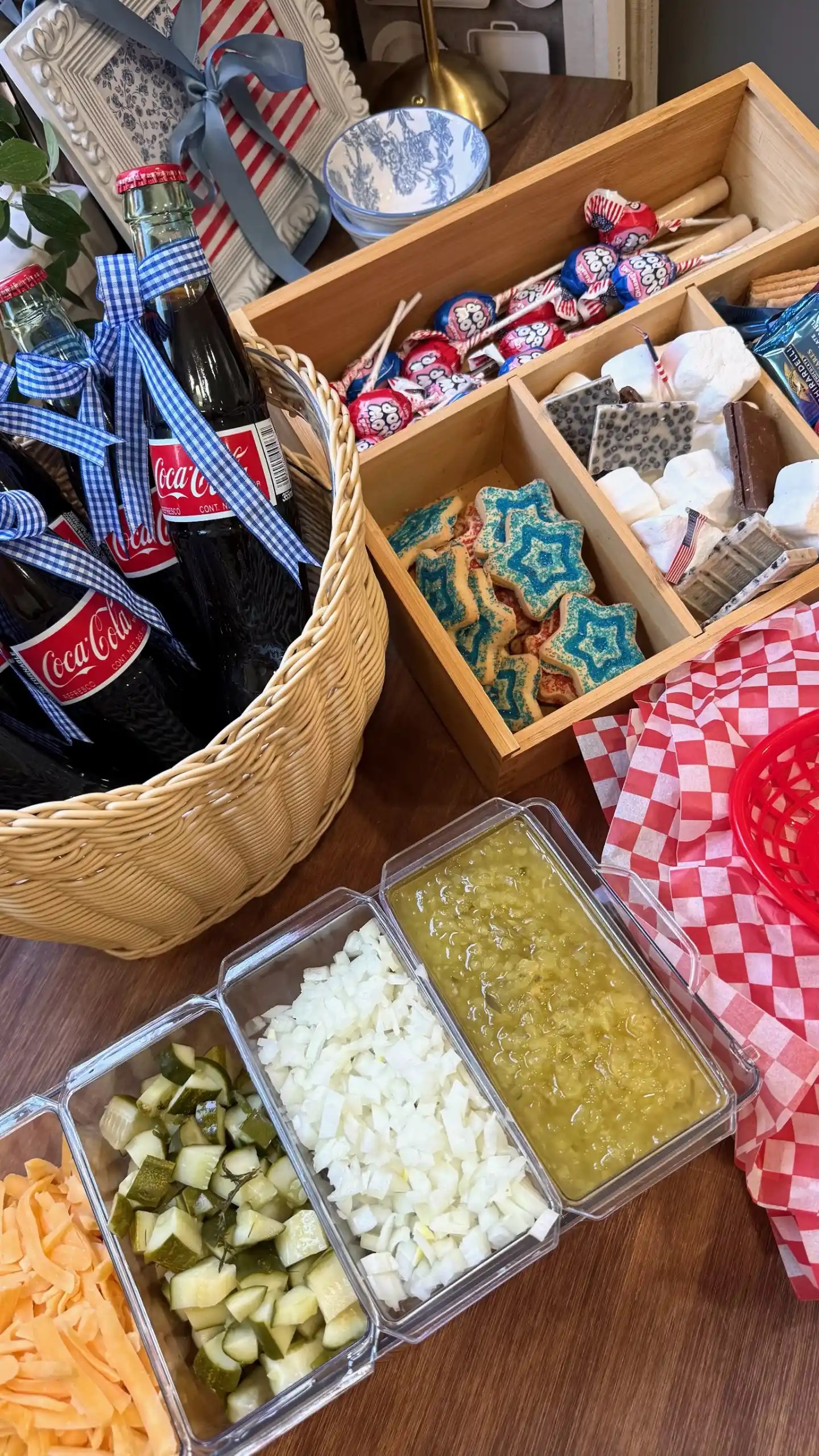 tables cape for Memorial Day + 4th of July