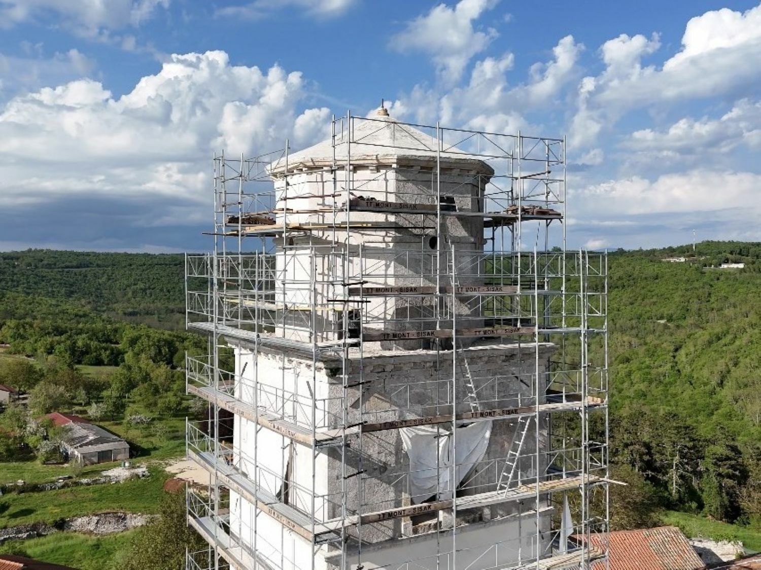 Ugovor za restauraciju zvonika u Tinjanu: 64.728 eura uz sufinanciranje