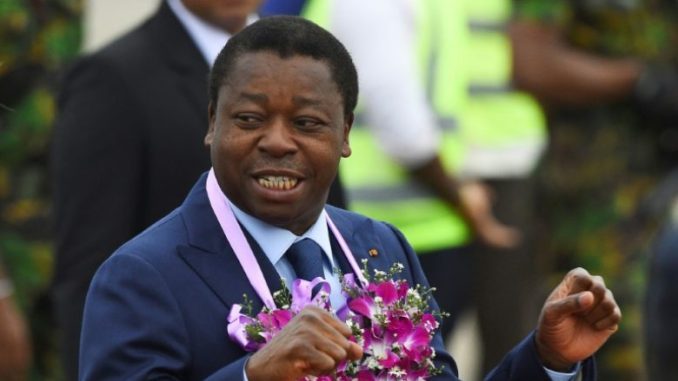 Faure Gnassingbé rit