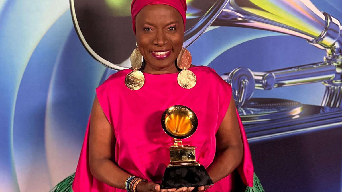 kidjo-angelique-2.jpeg