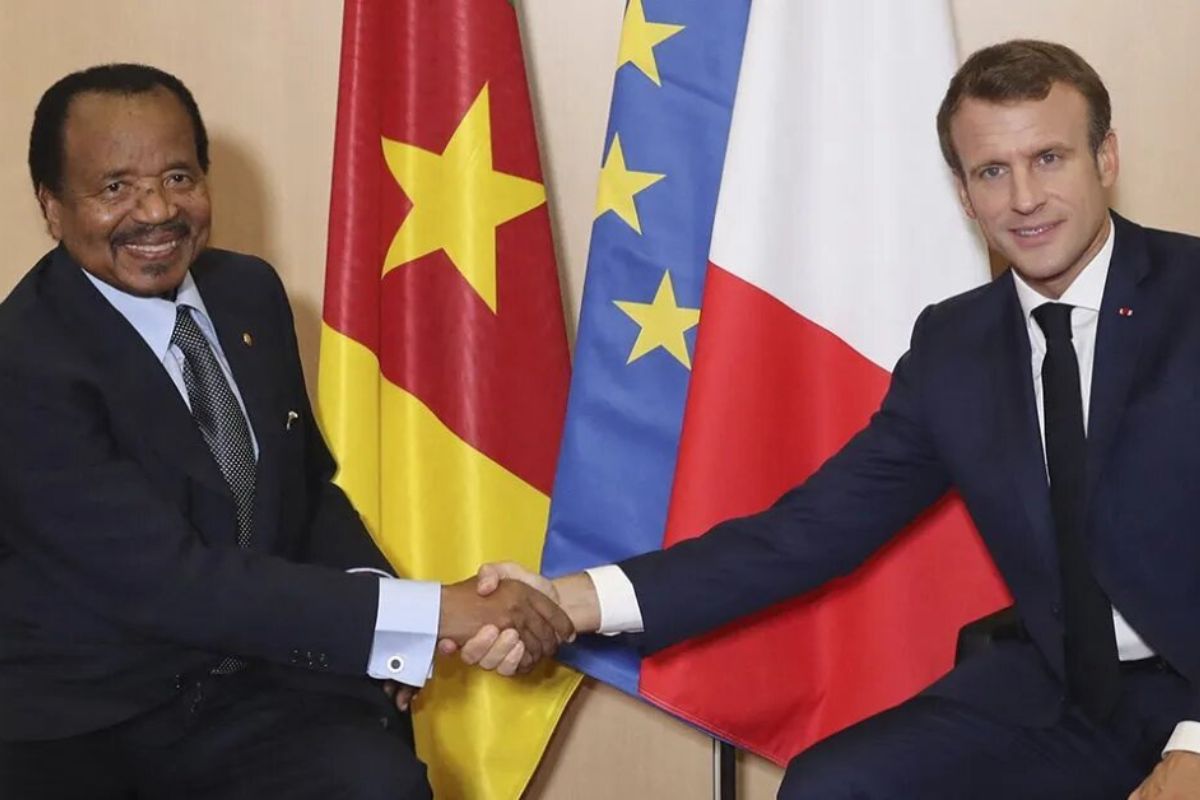 Paul-Biya-et-Emmanuel-Macron.jpg