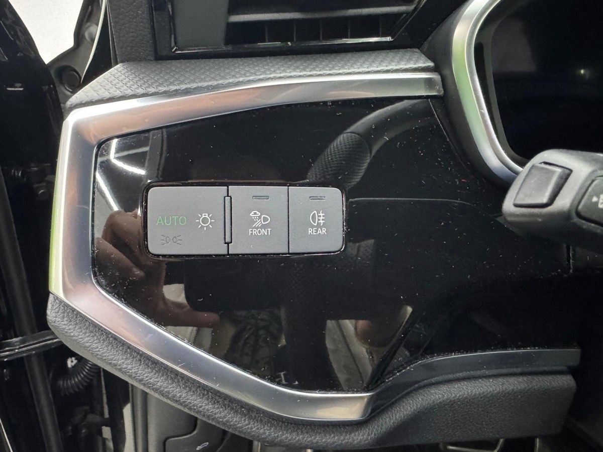 AUDI Q3 2024 - foto 15