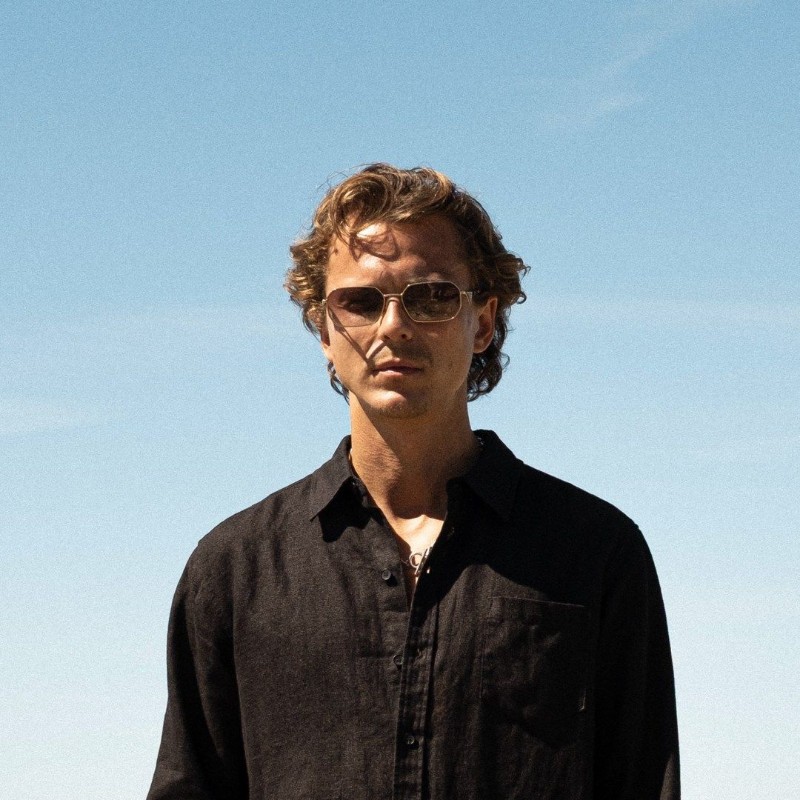 Joel Lindgren Youtube - Elegant Minimal Design - Retina