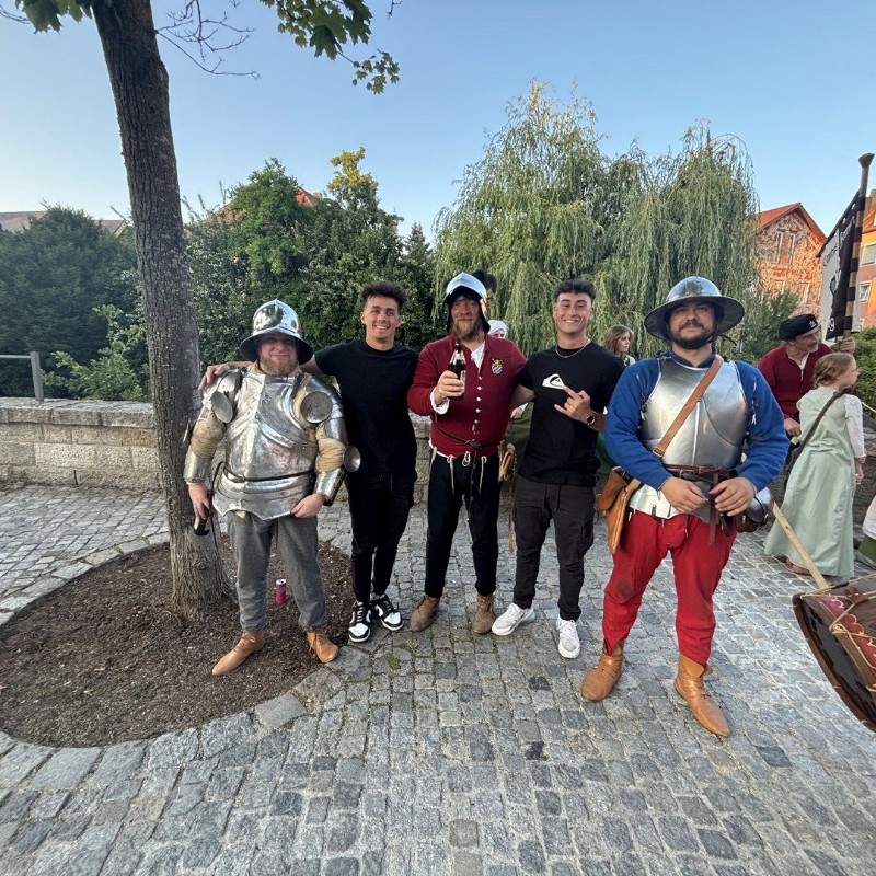 Snacc Tech Kyle - Amazing Desktop Light Illustrations | Free Download