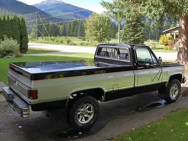 Gaylord Hard Lid 1973-1987 Chevy / GMC 8" LWB (Primer)