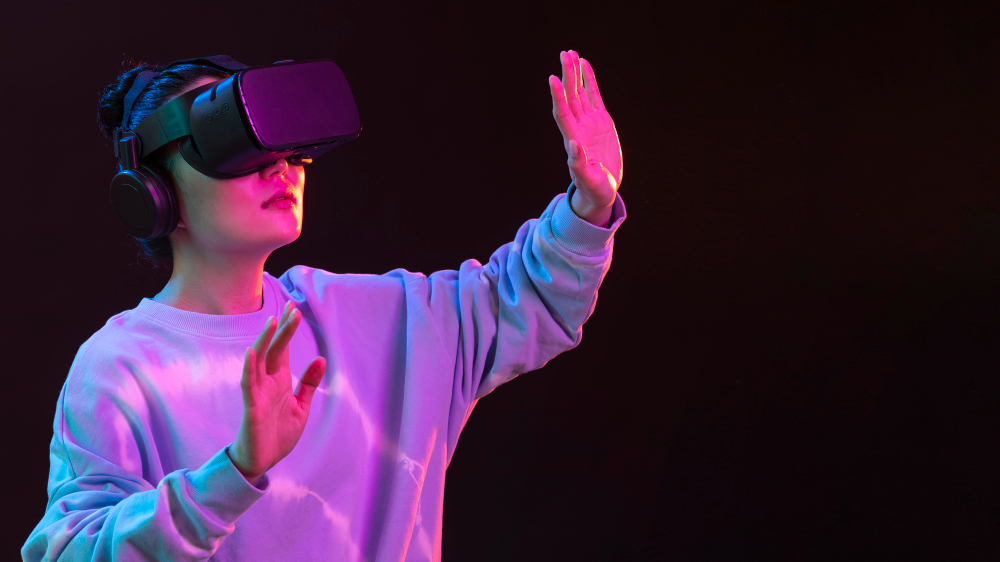 8 Innovative and Promising Virtual Reality Trends in 2025