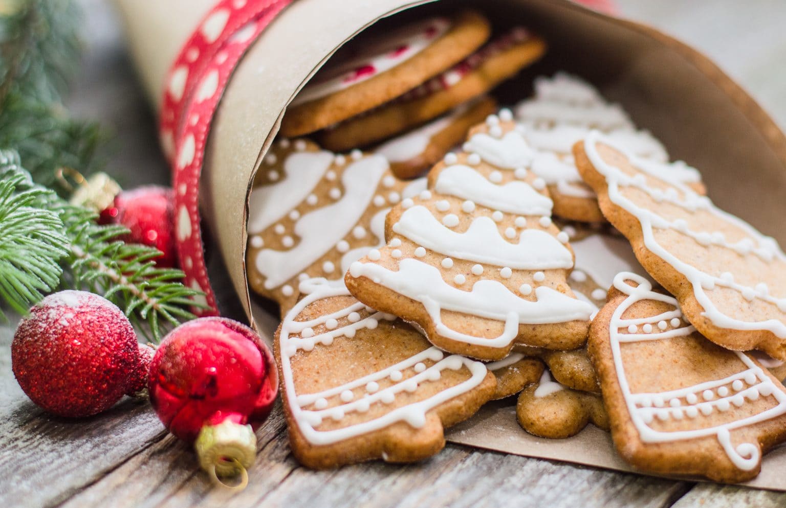 Cookies in paper cone packaging