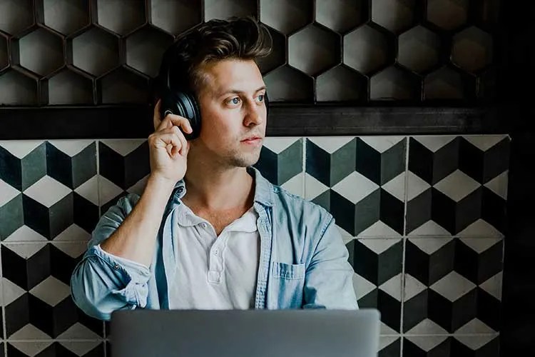 A Guide to Two New Hi-Res Classical Streaming Services | Strings Magazine