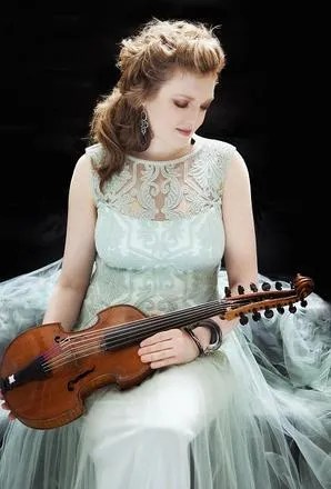 Rachel Barton Pine with her viola d'amore