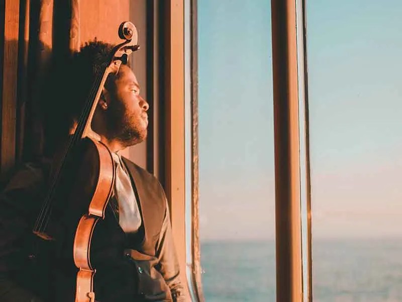 Drew Alexander Forde / That Viola Kid describes his experience performing viola on a cruise ship