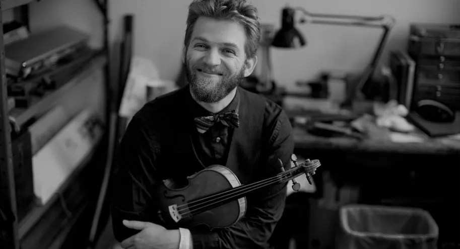 Violinist Johnny Gandelsman