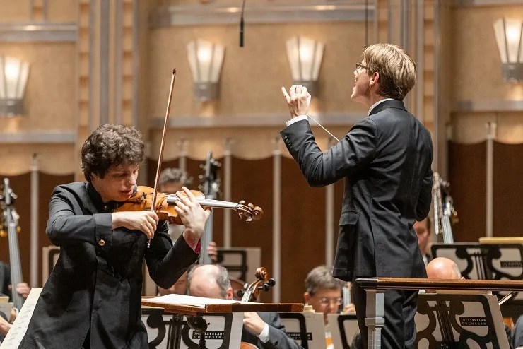 violinist Augustin Hadelich with the Cleveland Orchestra