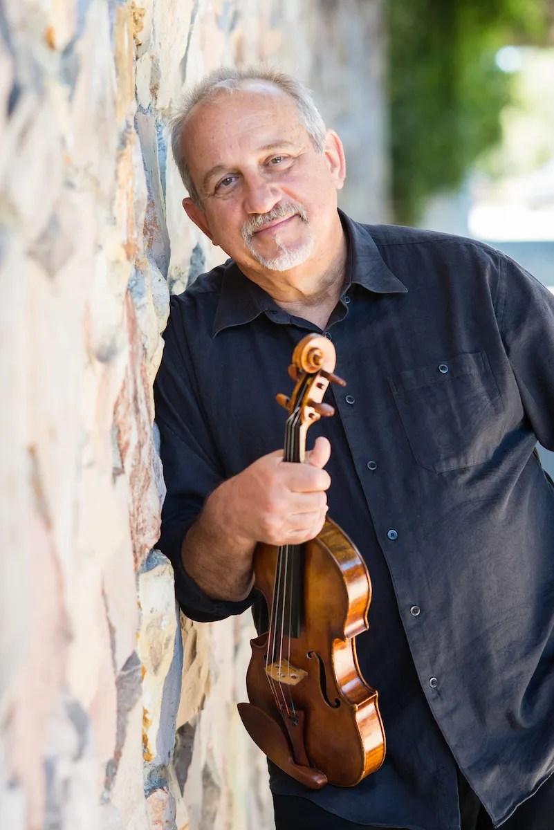 Violinist Jeremy Cohen