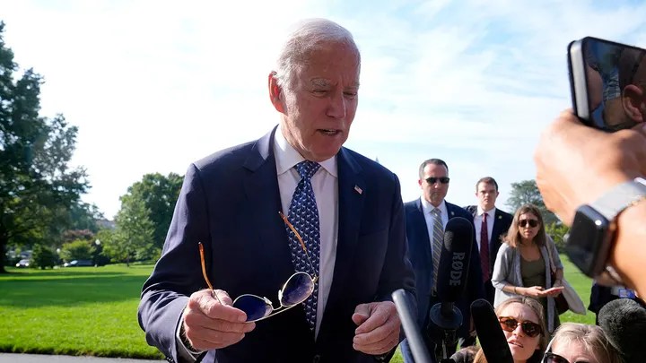 2025's Biggest Political Losers Unmasked