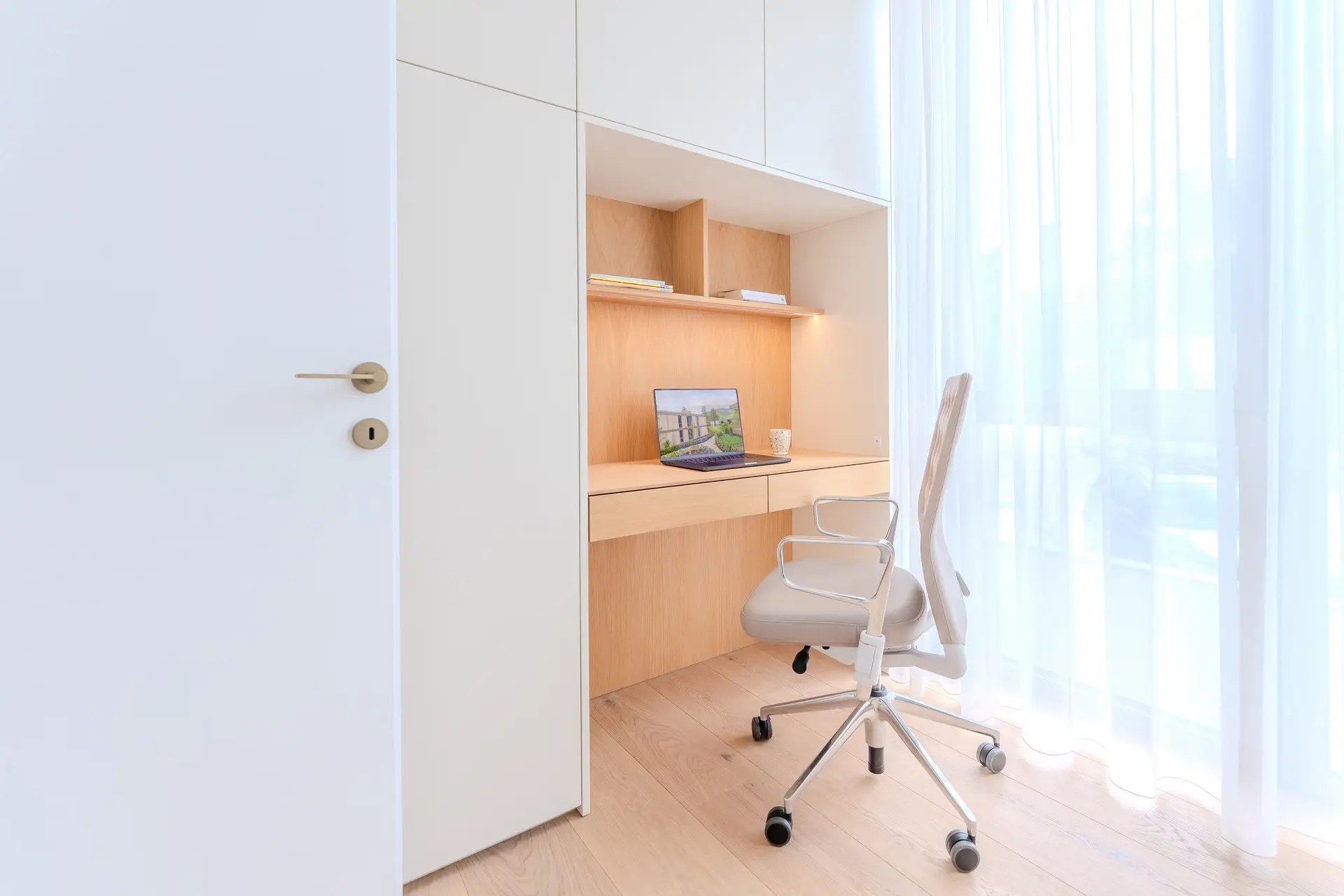 Studio Condé, Interiro Design Wien, Julia Birkmayer, Projekt Mondsee, Designklassiker, Kunst, Büro