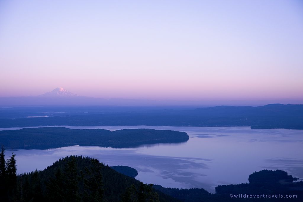 Mt_Walker_view_of_Mt_Rainier