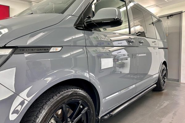 Studio Ten VW Transporter Front PS Reflections
