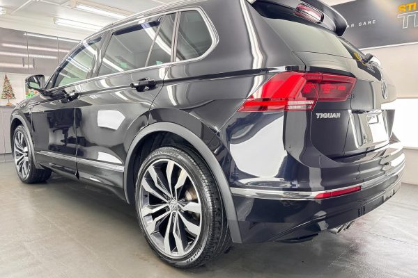 Studio Ten VW Tiguan Rear PS reflections