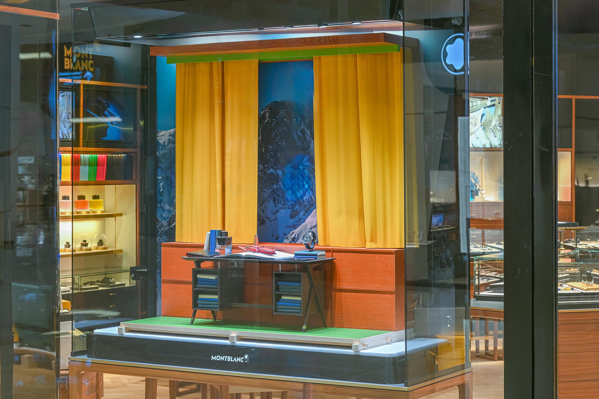 100 Years of Meisterstück - Montblanc - Retail Design - StudioXAG