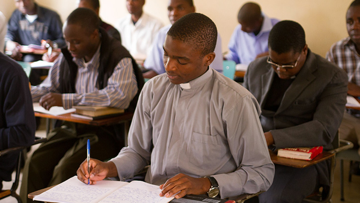 13 Top Paying Scholarships For Pastors Globally