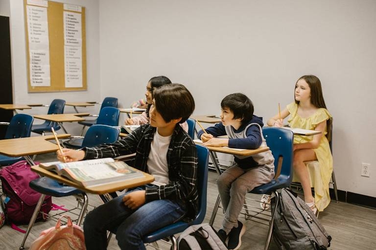 中学生向け】ディベートのおすすめテーマ100選！考える力を鍛える