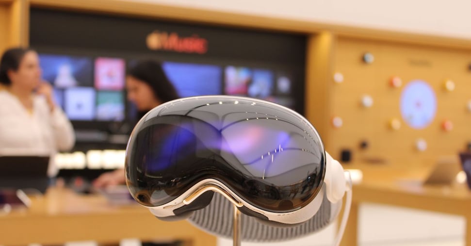 Apple Vision Pro Virtual Reality Flop Risk
