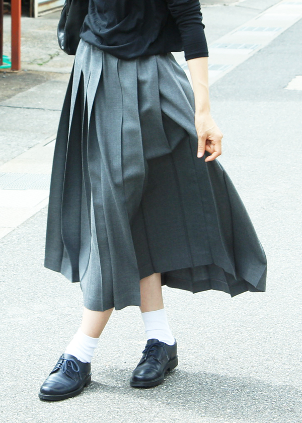 Charpentier de Vaisseau 黒 プリーツスカート Charpentier de Vaisseau (シャルパンティエ ドゥ ヴェッソ) Belle