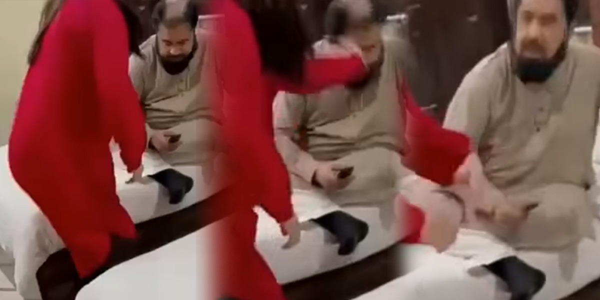 Hareem Shah Slaps Mufti Qavi Video Goes Viral