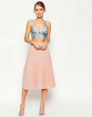Fashion Jobs 7 Fashion Mistakes You Re Making At The Job Interview Fashion Jobs In Toronto Vancouver Montreal And Canada Style Nine To Five