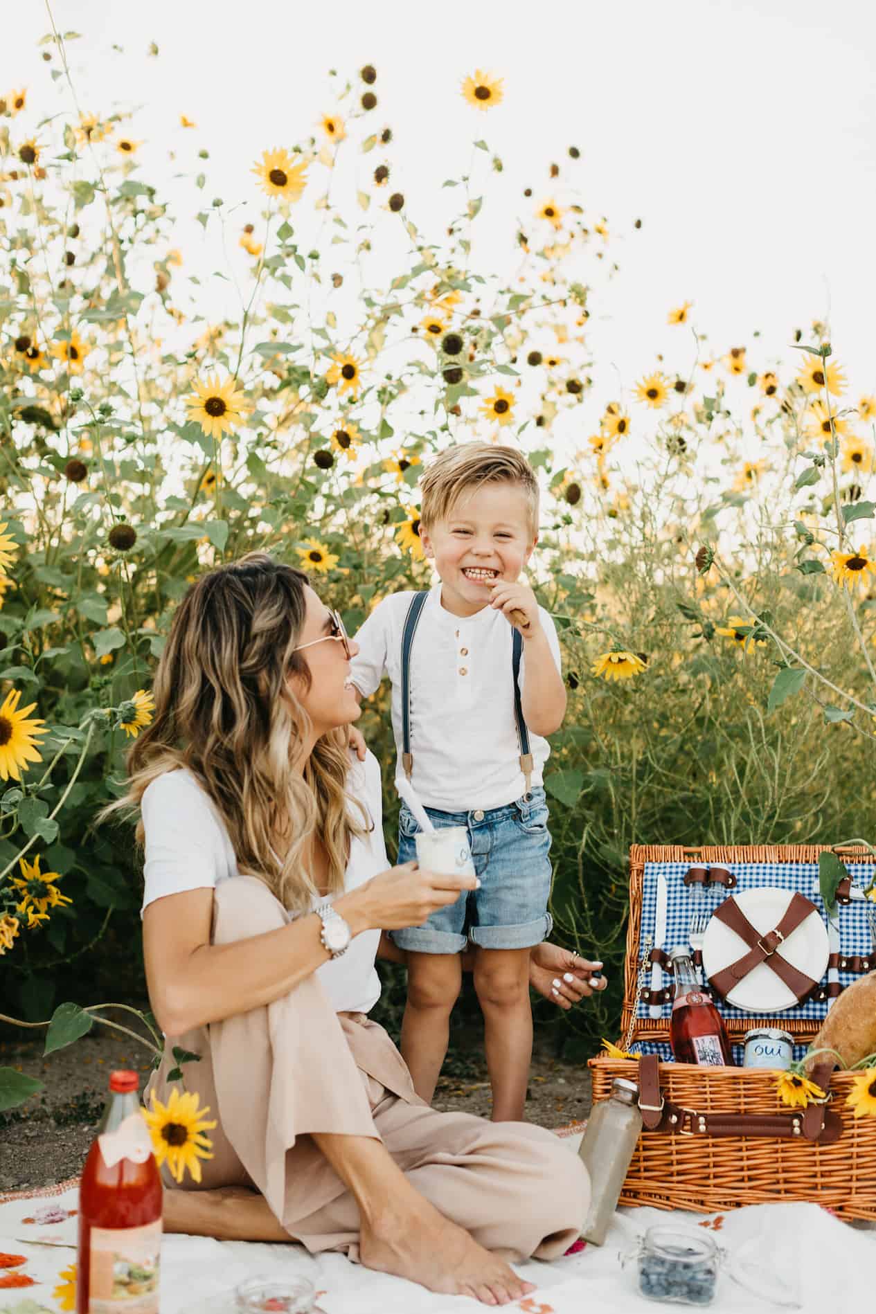 Summer family photo outfits: 15+ perfect looks to inspire you!