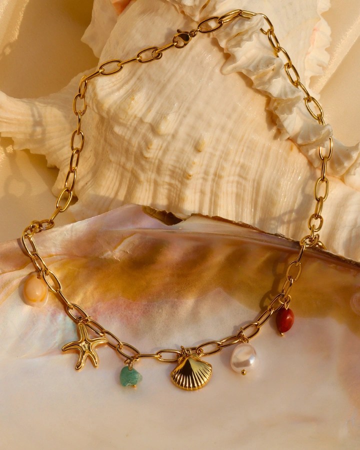 Shell Charm Necklace
