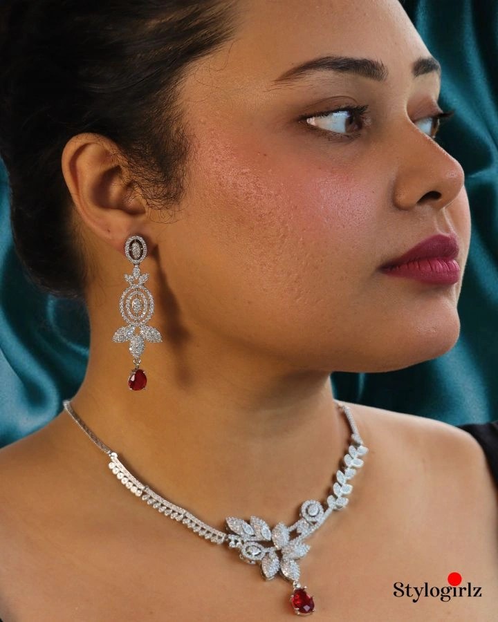 Wine Blossom AD Necklace Set