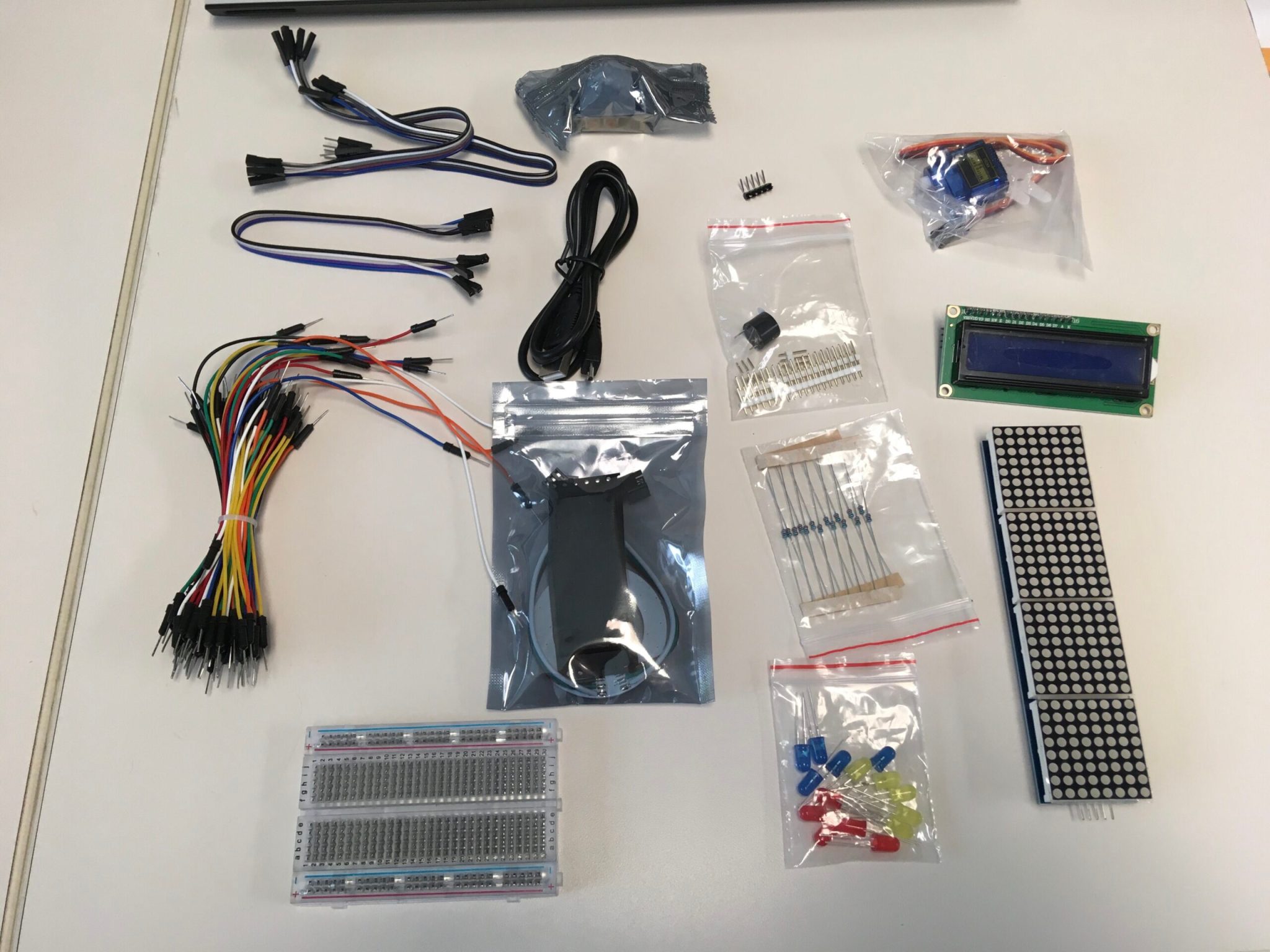 GEEKPI’s Getting Started with MicroPython on Raspberry Pi Pico kit ...