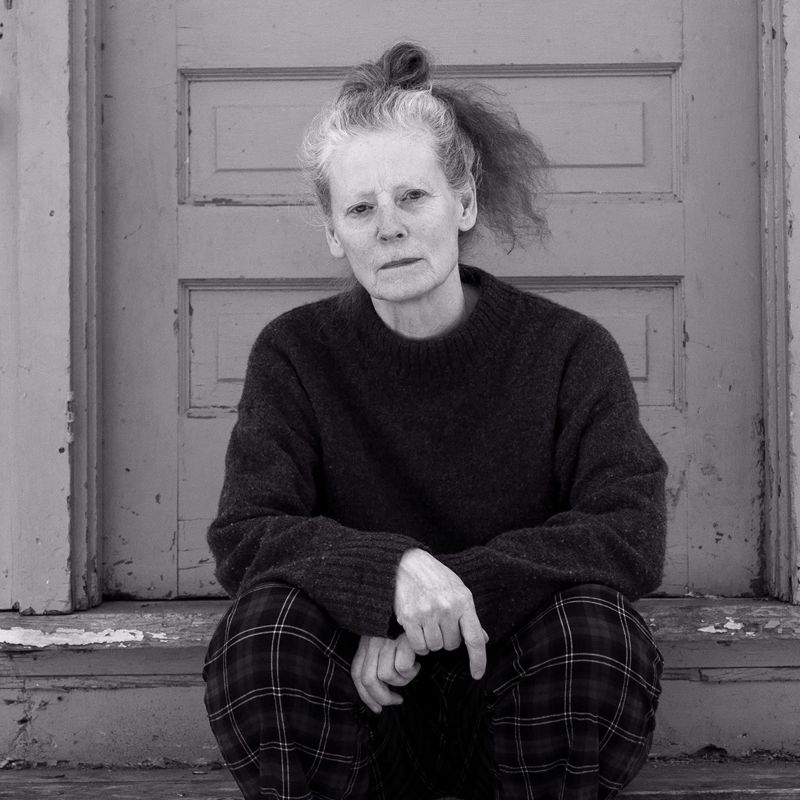 Brit Griffin Substack - Gorgeous Light Photo - Mobile